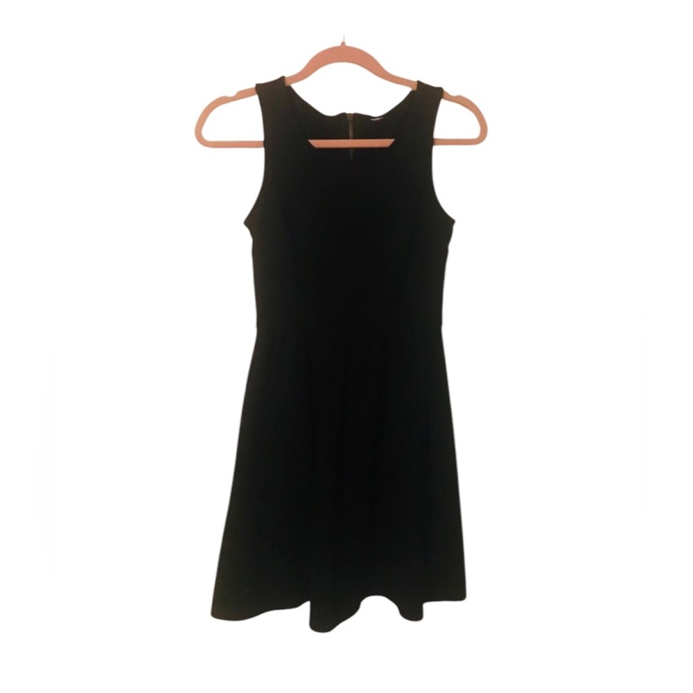 🌸 Old Navy Little Black Dress - Picture 4 of 4